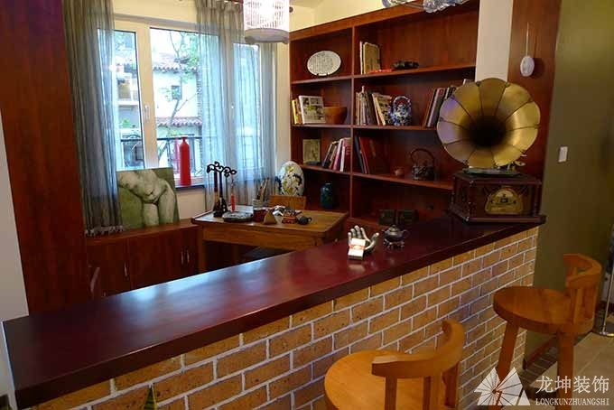 質(zhì)樸雅致中式風格90平米復(fù)式餐廳吧臺裝修效果圖